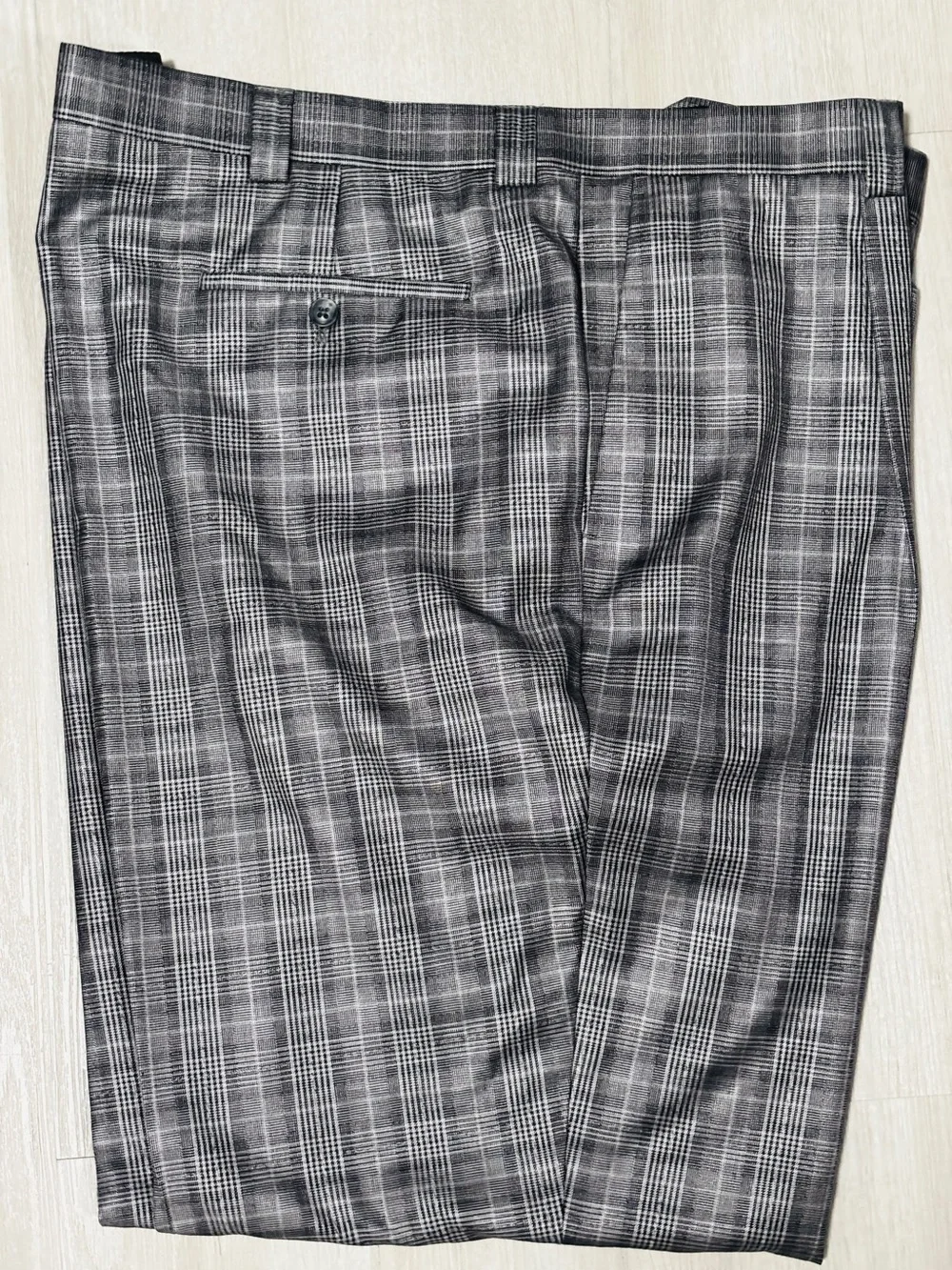 Steve Harvey Celebrity Edition Black, White & Gray 3 Piece Suit Size 50L/44W